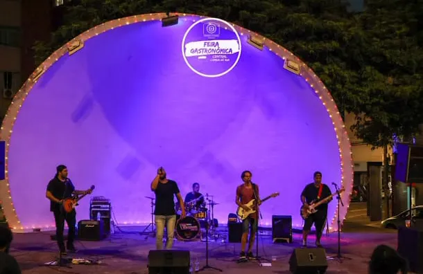 Concha Acústica recebe feira gastronômica com show de rock ao vivo nesta sexta (16)