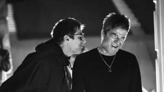 Oasis anuncia filme e planeja retorno aos palcos
