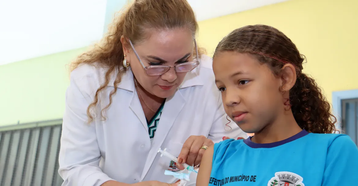 Campanha de Multivacinação realiza Dia D em Londrina neste sábado (22)