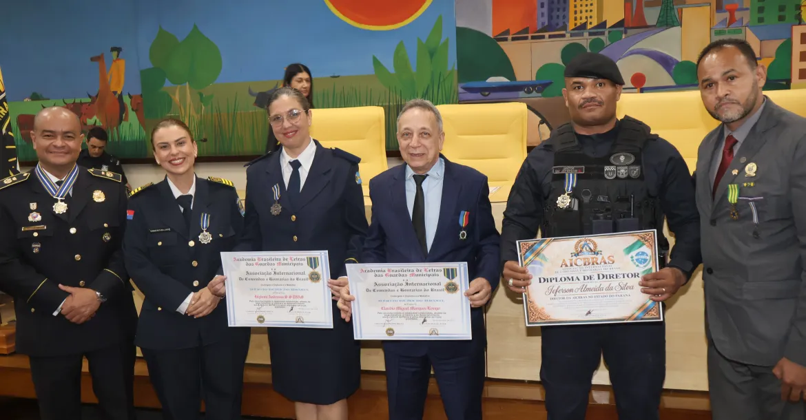 Guardas Municipais de Londrina são homenageados com comenda nacional em São Paulo