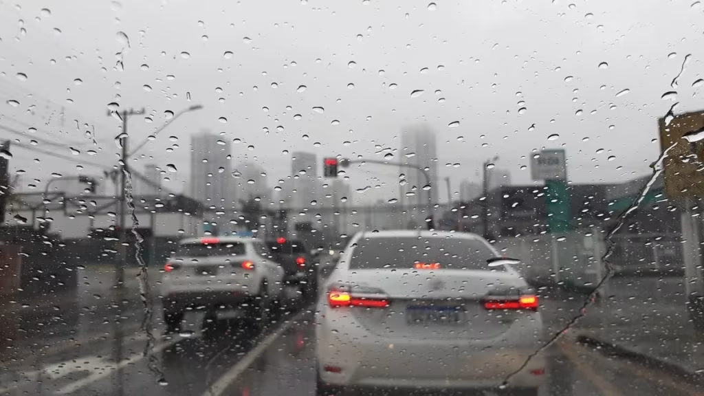 Tempo vira no Paraná e Londrina volta a ter previsão de chuva e temporais nesta semana