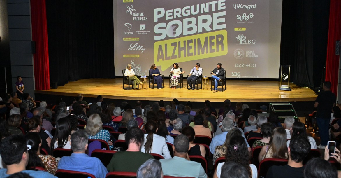 Setembro Lilás começa com cinema lotado para ver filme sobre Alzheimer em Londrina