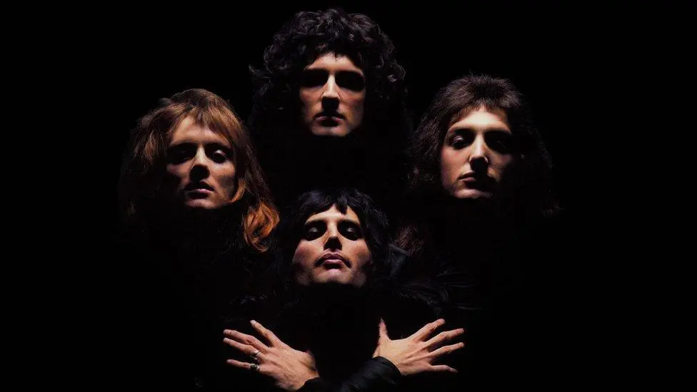 ‘Bohemian Rhapsody’ 50 anos: Brian May e Roger Taylor contam a história da obra-prima do Queen