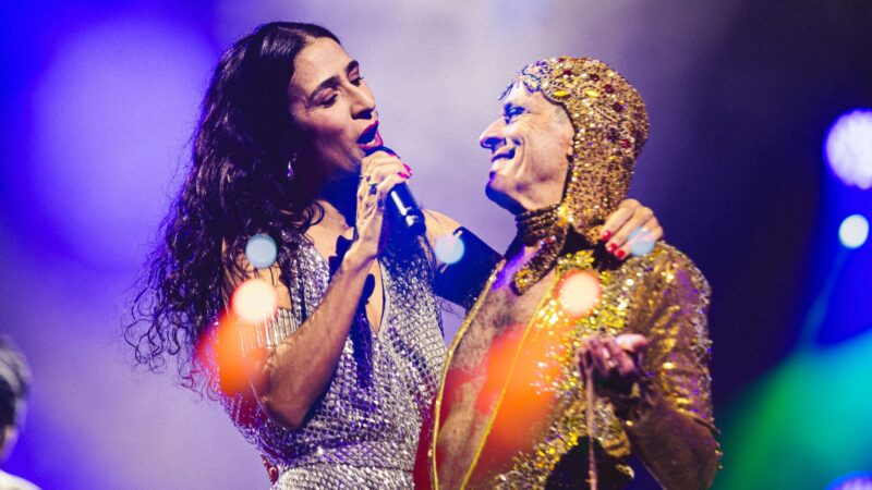 Com Marisa Monte, Ney Matogrosso transforma o Doce Maravilha 2025 em baile nostálgico