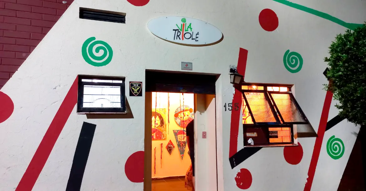 Ateliê de Artes promove vivências artísticas para crianças na Vila Triolé