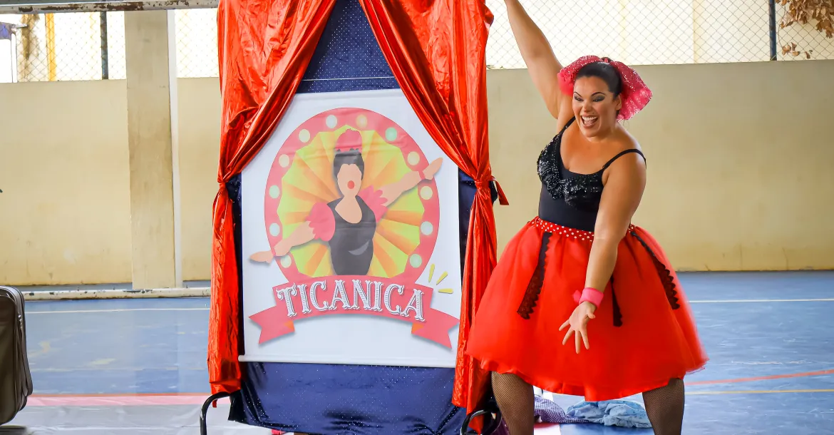 Espetáculo de circo “A Incrivelmente Incrivelosa Ticanica” estreia domingo (18) na Vila Triolé