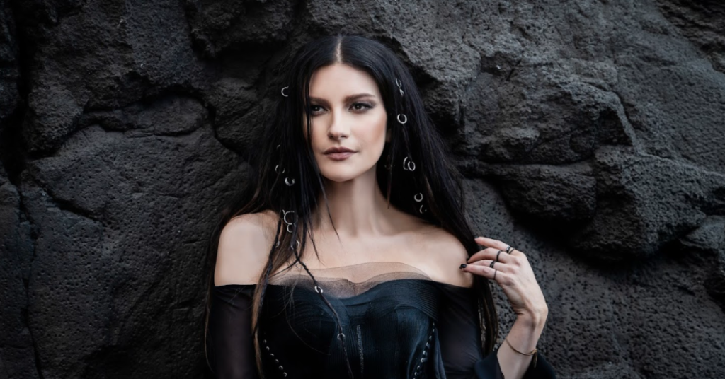 Laura Pausini lança "Io canto 2" e revela bastidores do projeto