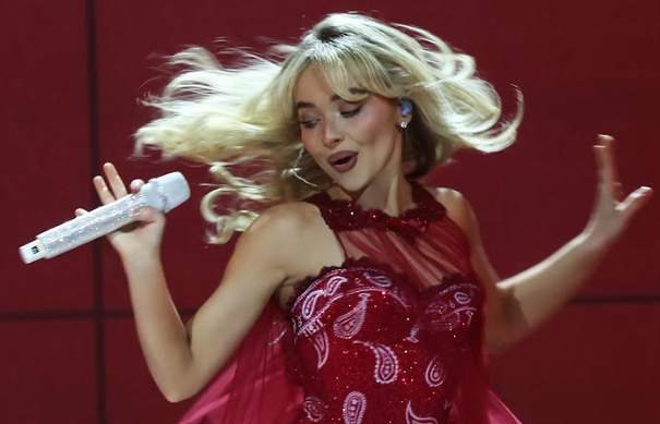 Com ingressos esgotados, festival aposta em mistura de pop, indie e música latina