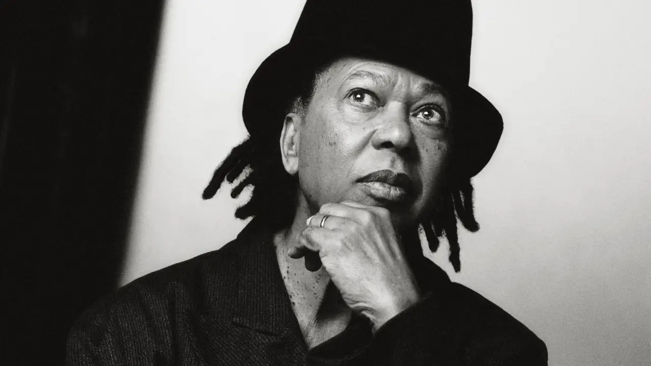 Djavan ganha biografia-reportagem baseada em relatos de familiares para celebrar 50 anos de carreira