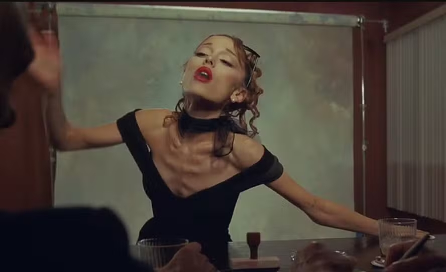Ariana Grande prepara afastamento da vida pública ao fim da turnê 'Eternal Sunshine'