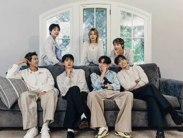 CEO do Grammy defende nova categoria de Pop Asiático após decisão do BTS