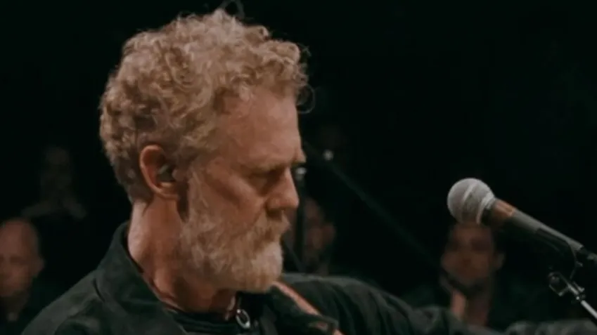 Glen Hansard, voz do sucesso "Falling Slowly", morre em acidente aos 56 anos na Irlanda