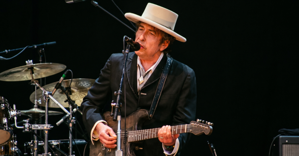 Bob Dylan lança caixa monumental com 39 CDs e 371 gravações inéditas