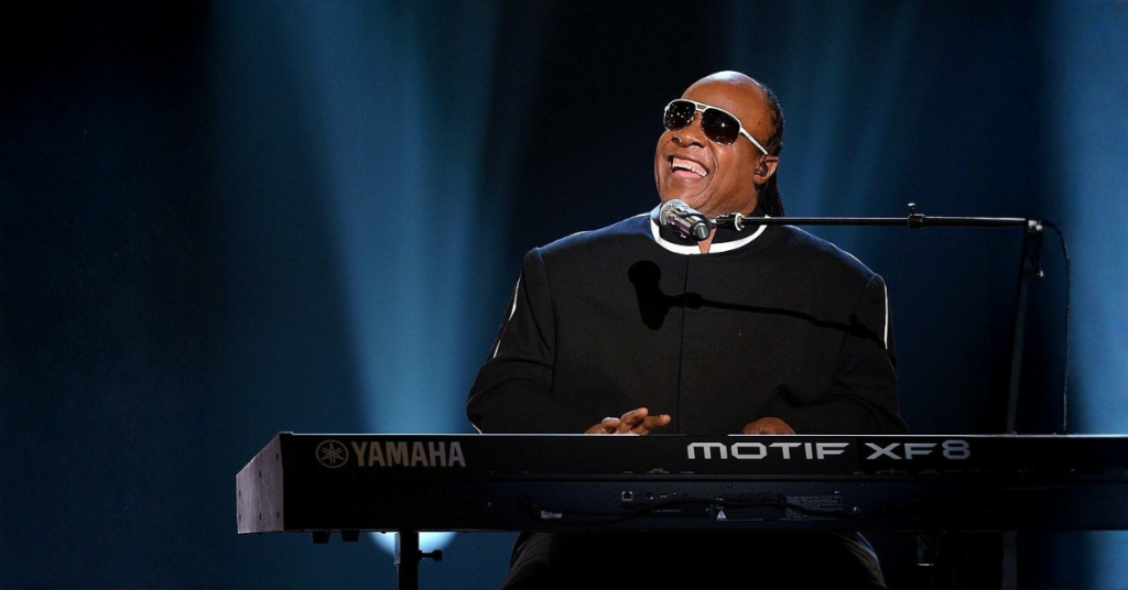Stevie Wonder anuncia turnê para celebrar os 50 anos do álbum "Songs in the Key of Life"