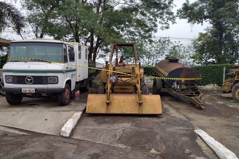 DER/PR vai doar mais de 250 equipamentos e veículos pesados