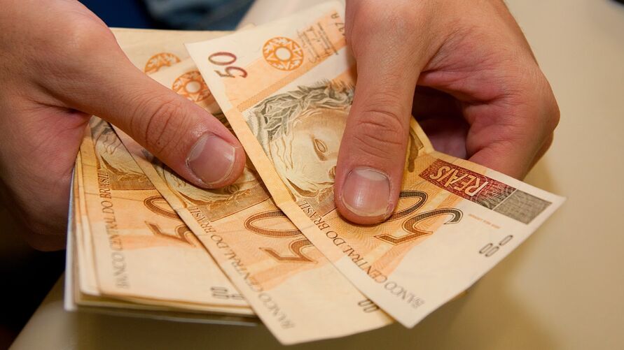 Estimativas do mercado para a inflação e o PIB permanecem estáveis