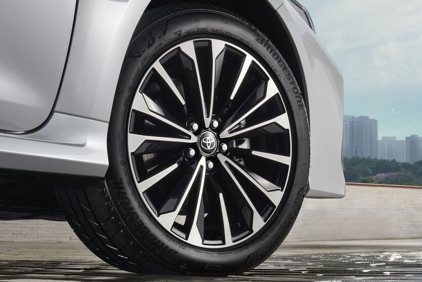 Novo Toyota Corolla 2024 é lançado; veja preços e o que muda no sedã