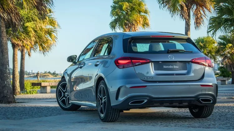 Novo Classe A é legítimo Mercedes no luxo, desempenho e até no preço