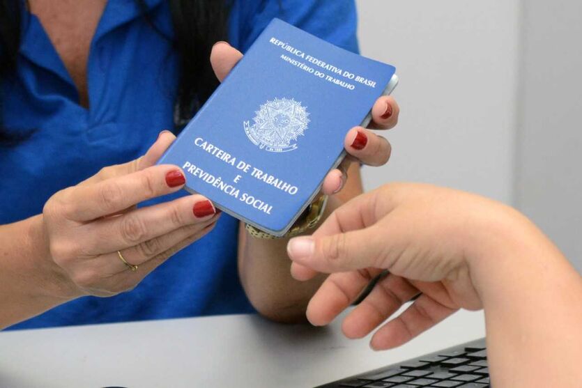 Londrina divulga mais de 670 vagas de emprego disponíveis