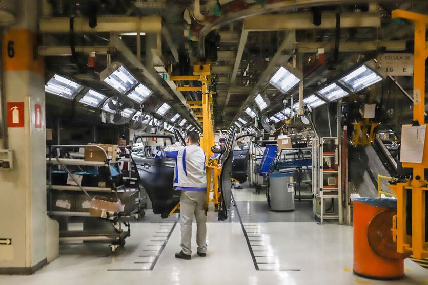 Melhor da região Sul: indústria paranaense cresce 2,9% em 2023