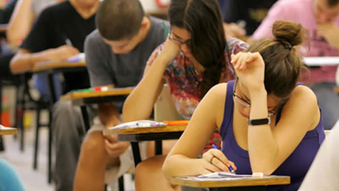 Vestibular da UEL será aplicado em fase única de dois dias