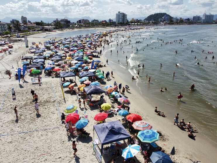 Boletim de balneabilidade diz que população pode aproveitar as praias