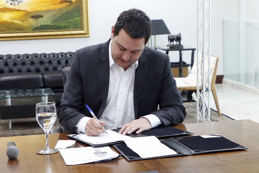 Estado do Paraná anuncia concursos públicos com 260 vagas