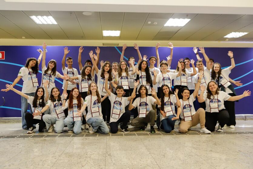 Estudantes do Paraná começam a embarcar para intercâmbios de 2024