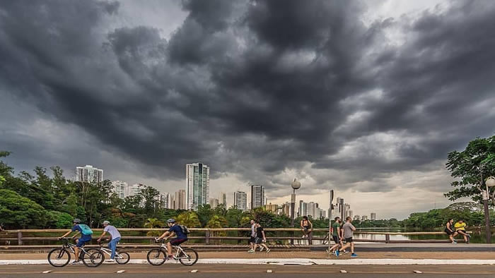 Londrina tem previsão de calor e chuvas na última semana do ano