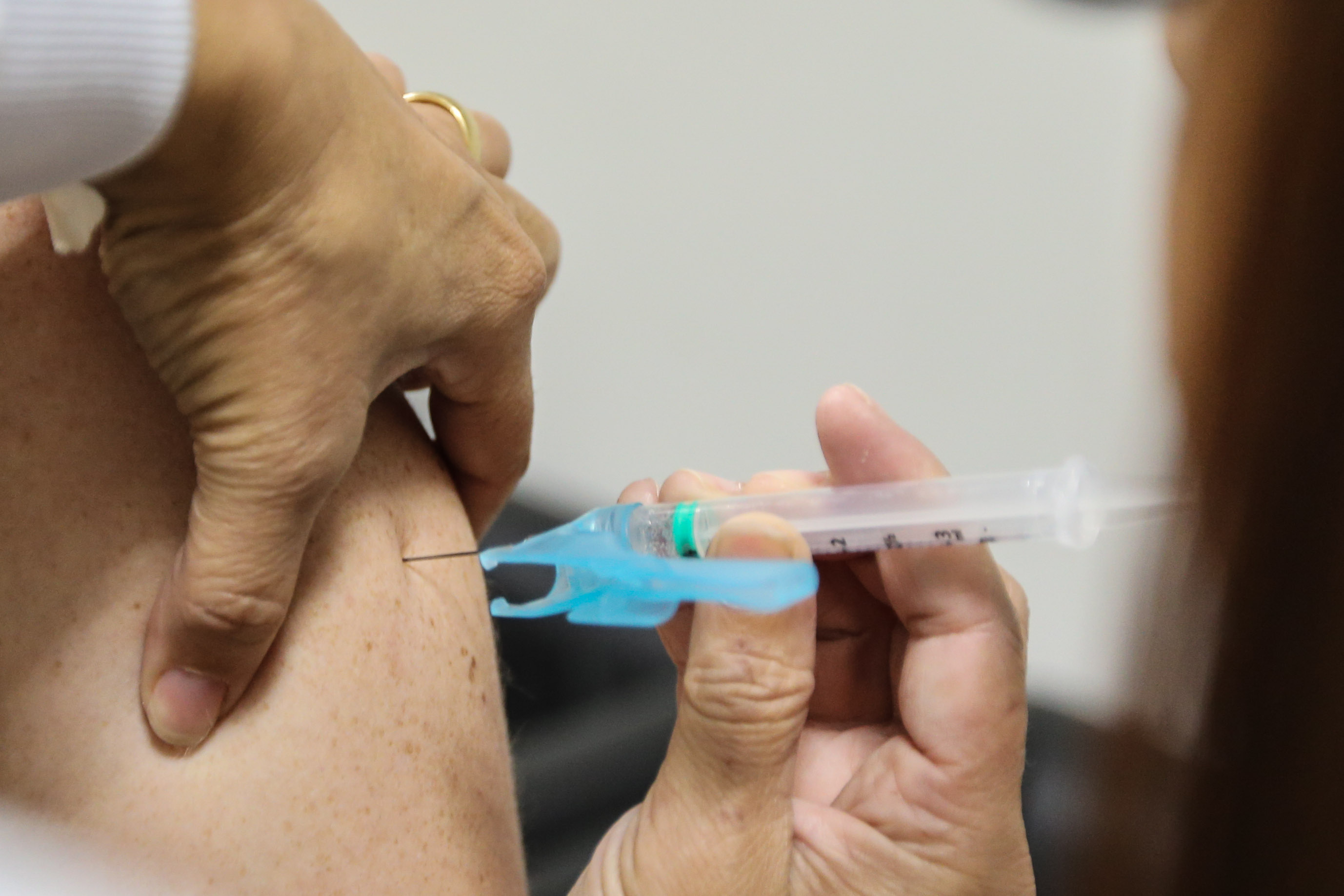 Campanha de vacinação contra a gripe terá início em 7 de abril