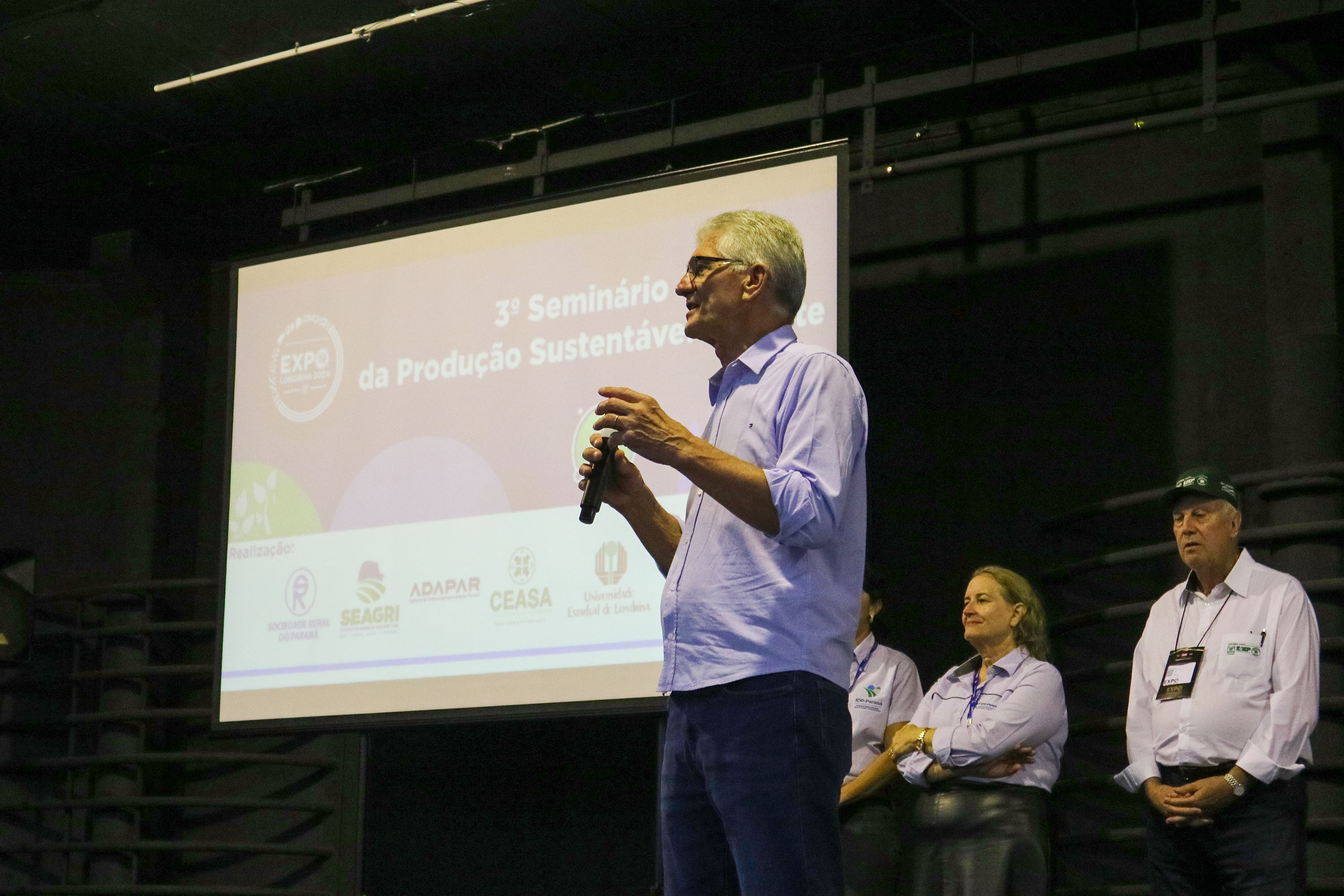 PR mostra novas medidas de apoio aos produtores de leite em Londrina