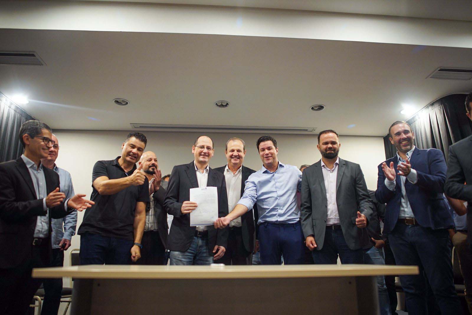 Paraná vai qualificar 3 mil jovens em Tecnologia da Informação
