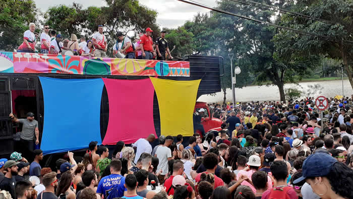 Londrina tem carnaval fora de época nesta terça (30)