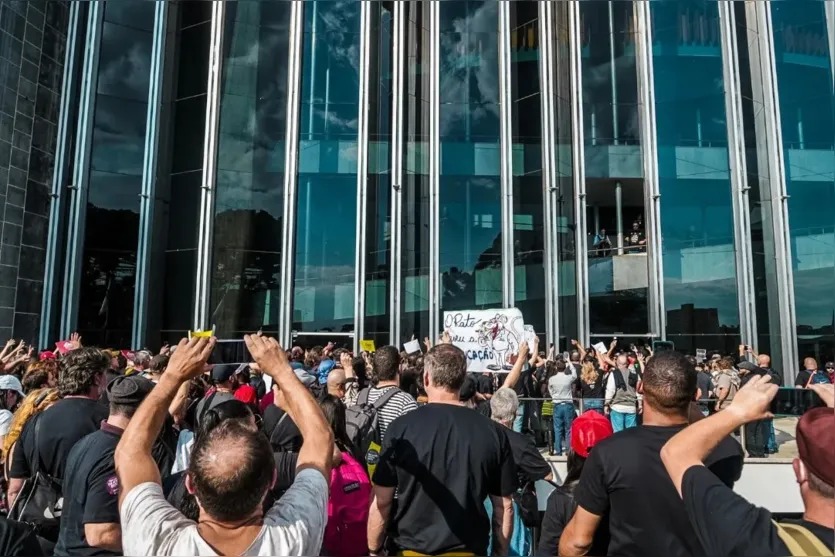 Greve dos professores se enceram no Paraná