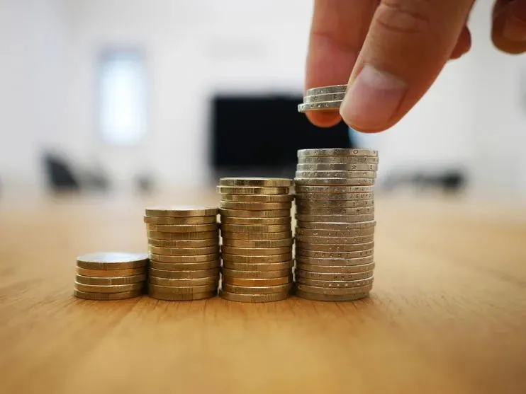 Em junho juros do cartão de crédito sobem e atingem 429,5% ao ano