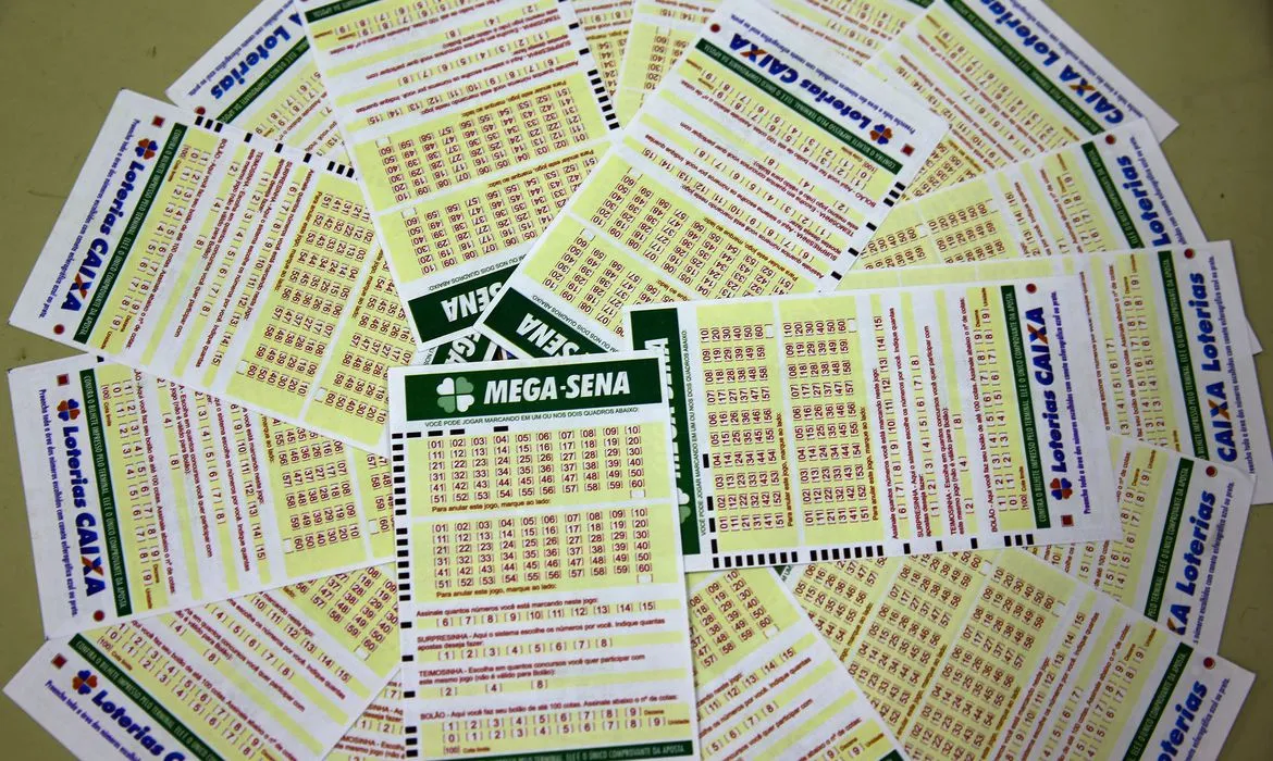 Ninguém acerta os seis números e Mega-Sena acumula em R$ 65 milhões