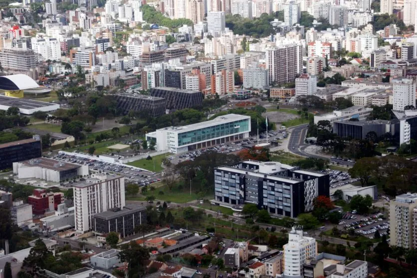 Saiba quais órgãos públicos abrem no feriado de 15 de novembro