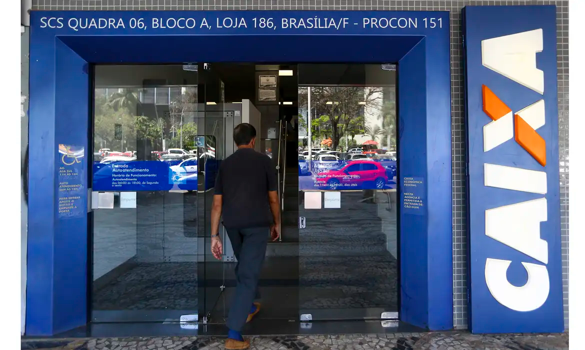 Bancos voltam a funcionar normalmente hoje; saiba mais