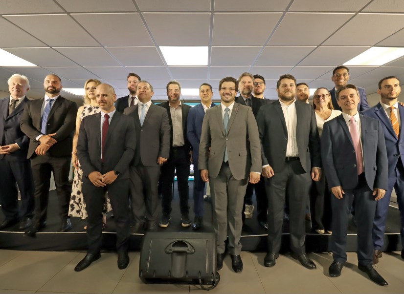 Tiago Amaral assume o comando da Prefeitura de Londrina
