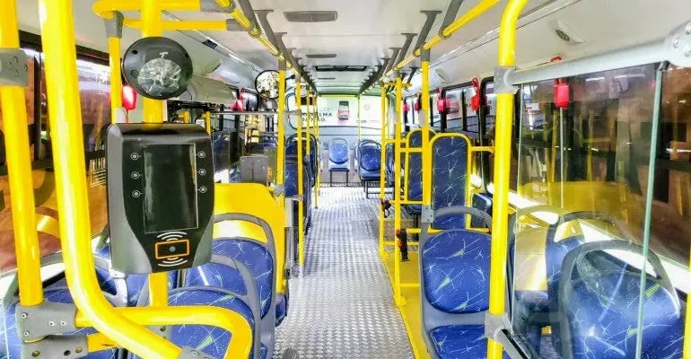 Passagem de ônibus poderá ser paga com cartão de débito, crédito e pix