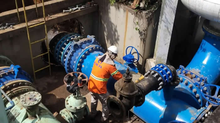 Interligação de adutora interrompe abastecimento de água em Londrina