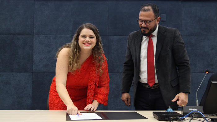 
		Paula Vicente assume como nova vereadora na Câmara de Londrina