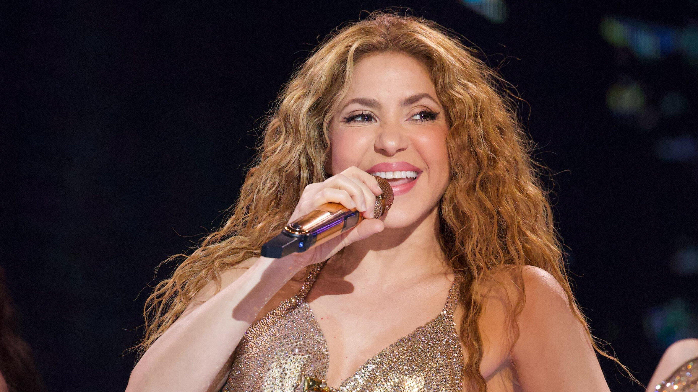 Cantora Shakira é hospitalizada e adia show no Peru